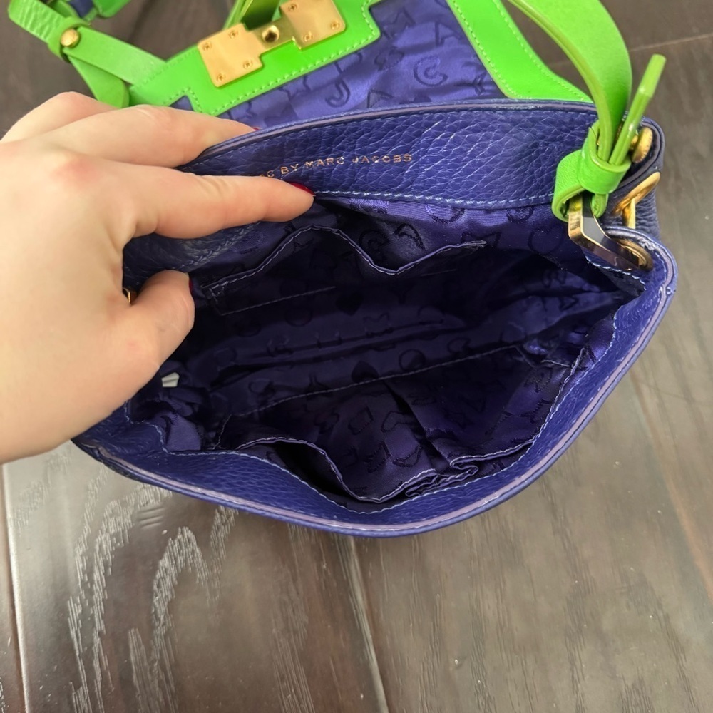 MARC BY MARC JACOBS BOB'S MEMPHIS LEATHER BAG - Picture 7 of 9